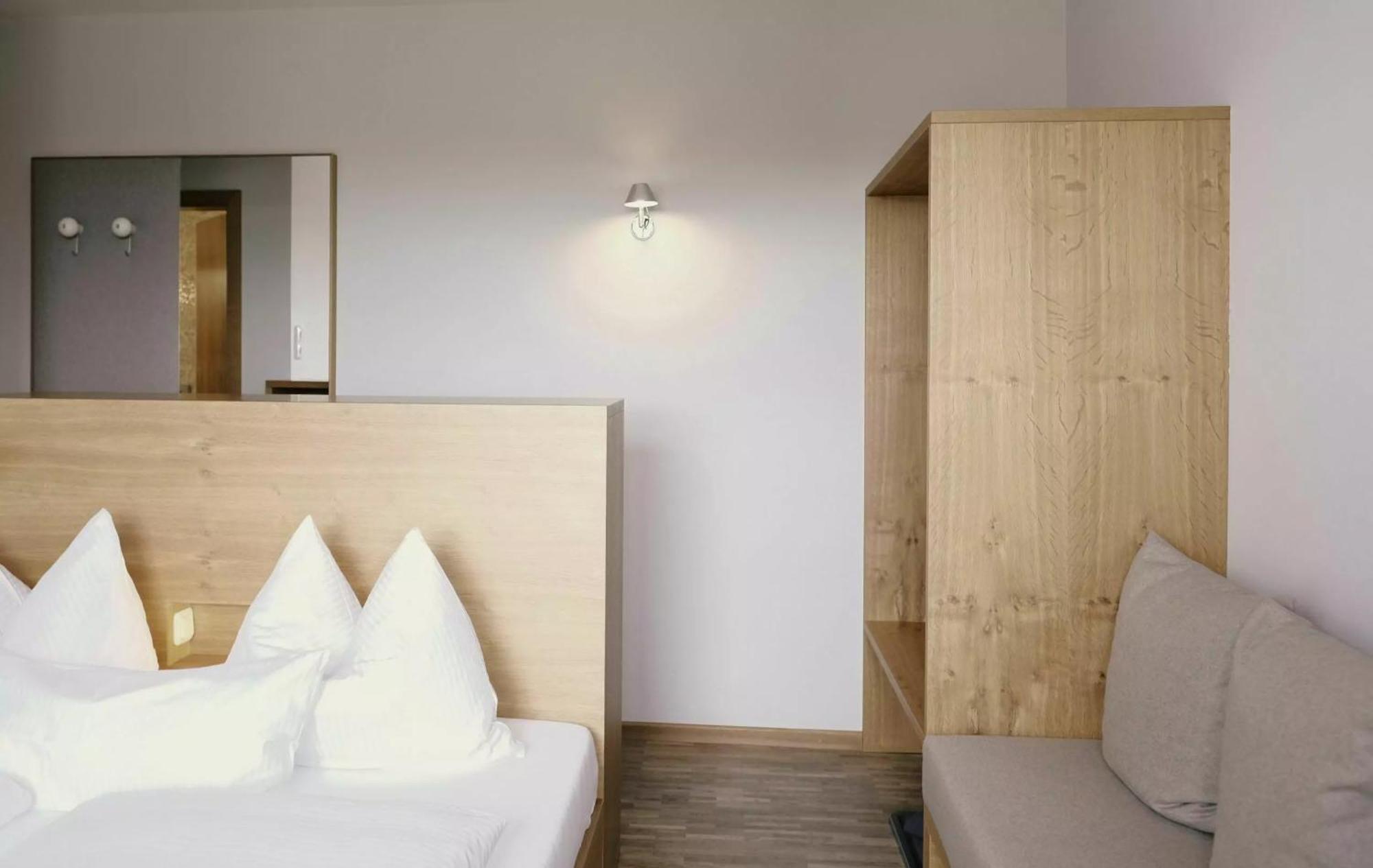 Hotel Sturm Bio- & Wellnesshotel In Der Rhoen Мелрихщад Стая снимка